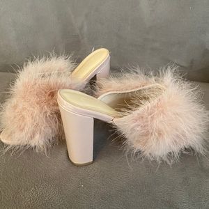 FUZZY HEELS